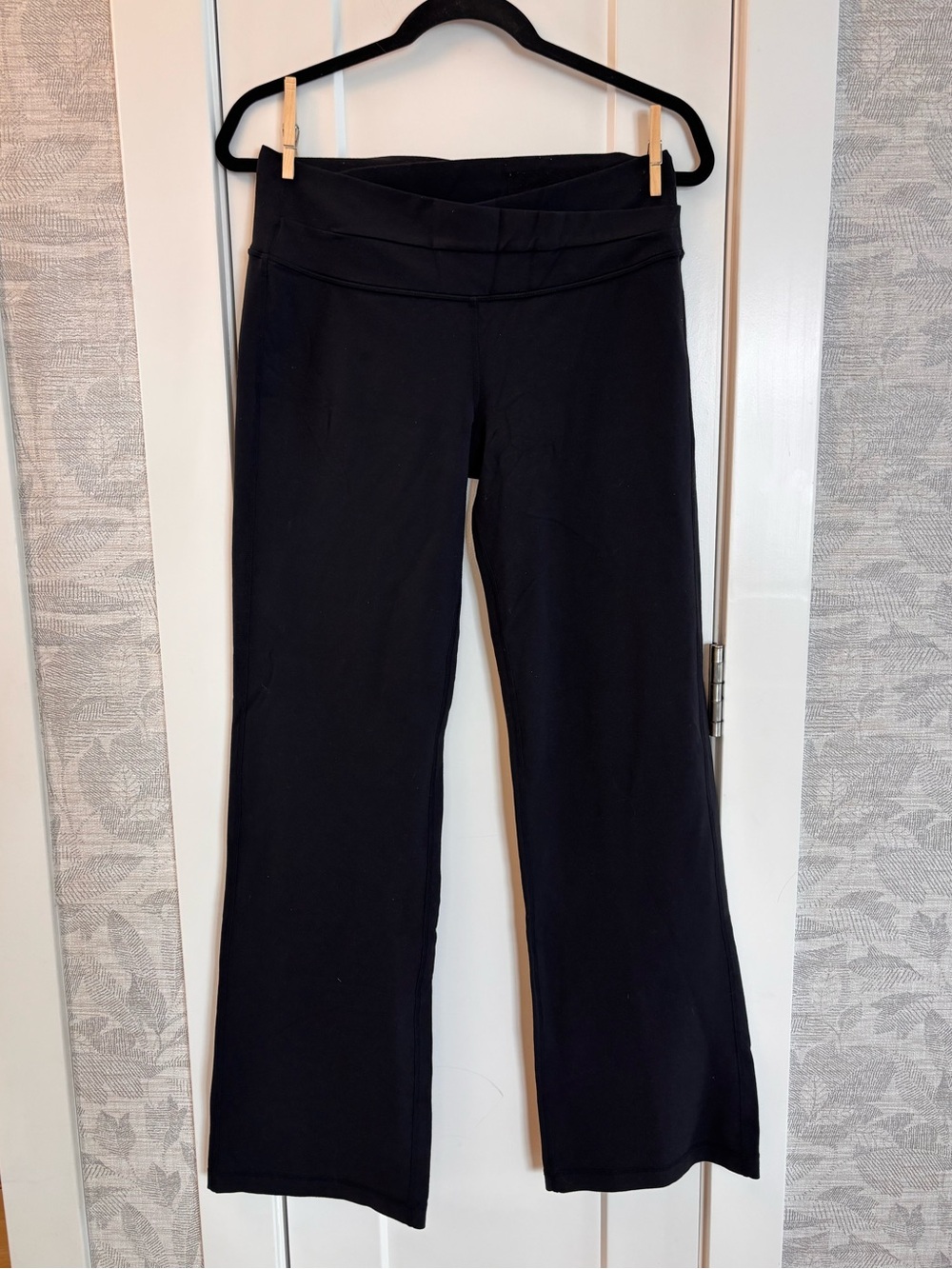 Lululemon Athletica Black Crisscross Waistband Wide Leg Pants Size 10